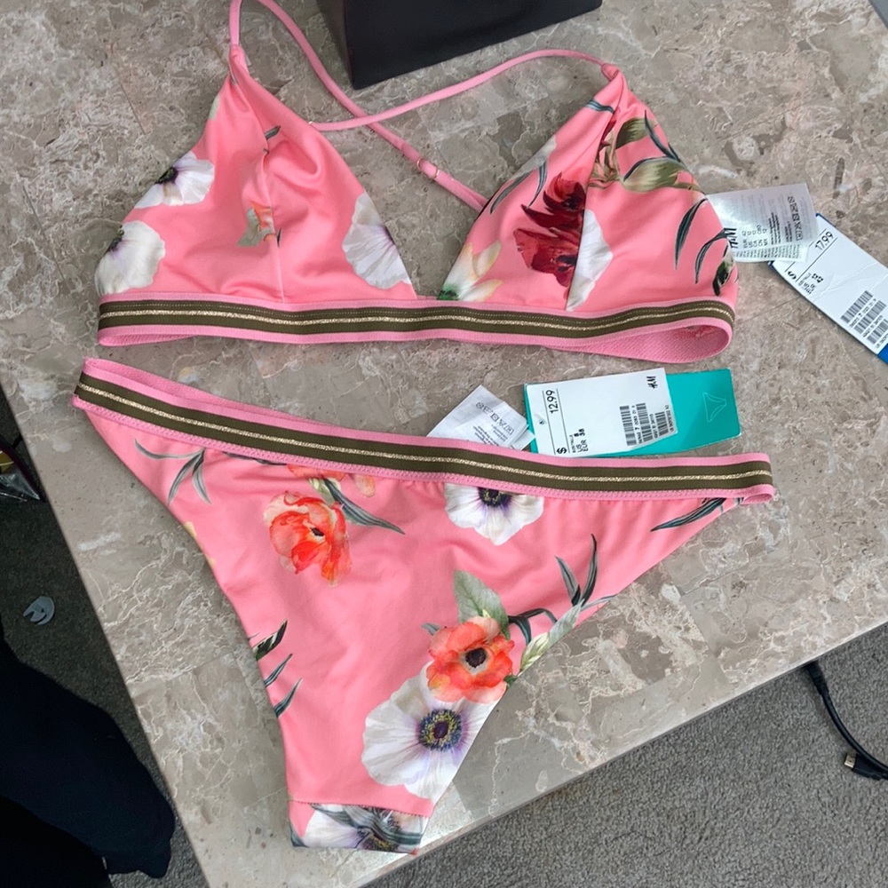 A colorful HnM Bikini set